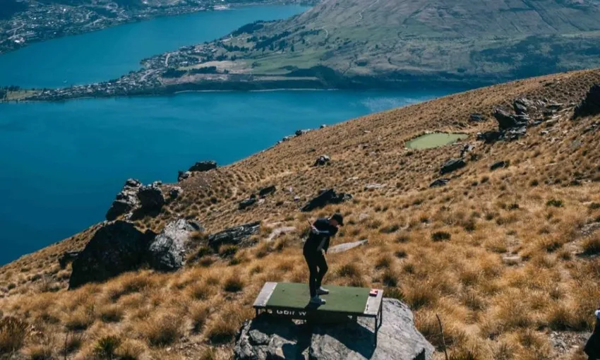 Queenstown Altitude Golf And Helicopter Flight | Experience Oz 