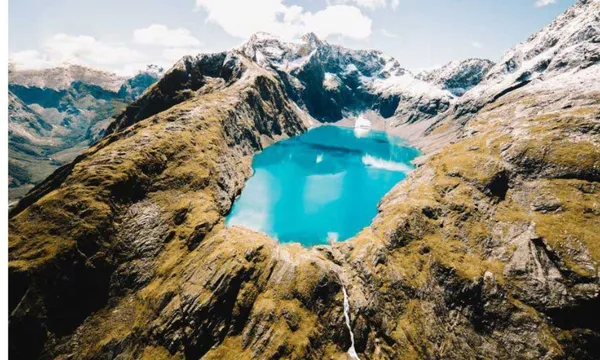 Queenstown Scenic Flight With Alpine Picnic 