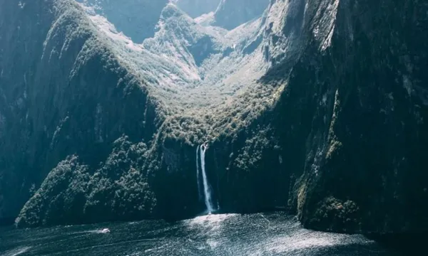 Milford Sound Scenic Helicopter Flight And Cruise 