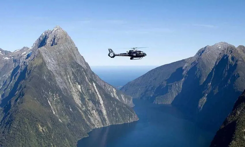  Milford Highlights Helicopter Flight | Experience Oz 