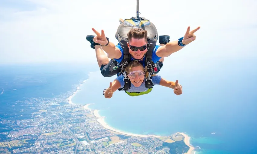 Wollongong Tandem Skydive up to 15,000ft with Transfers | Experience Oz