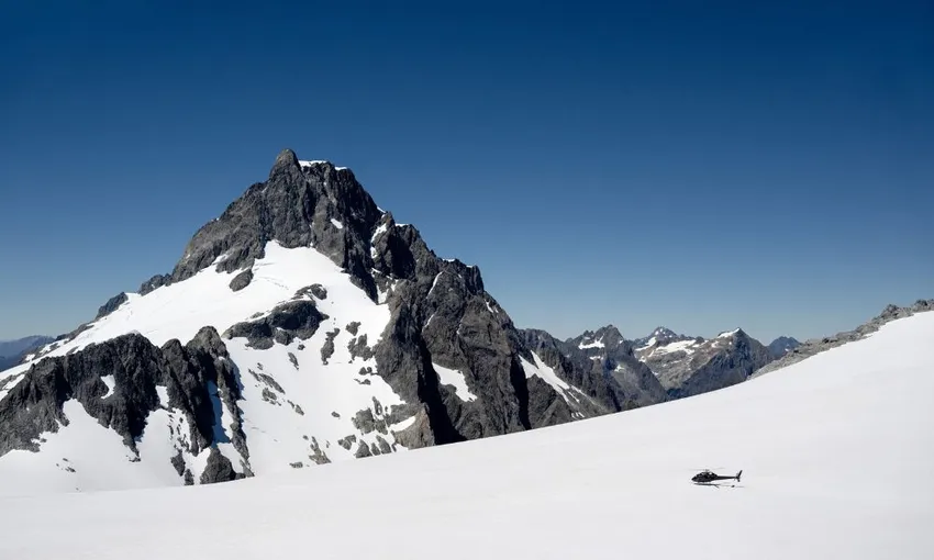 West Coast Beaches and Glaciers Helicopter Flight | Experience Oz
