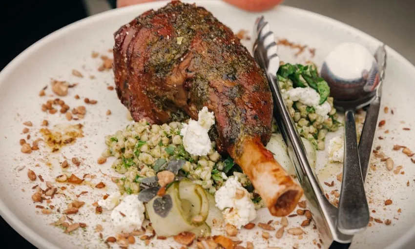 Queenstown Food & Wine Trail Guided Tour | Experience Oz
