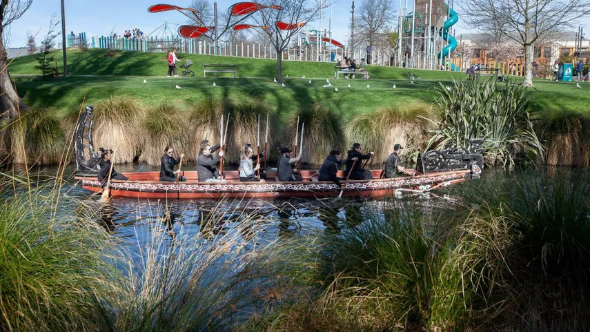 Waka Paddle On The Avon River - Book Now | Experience Oz