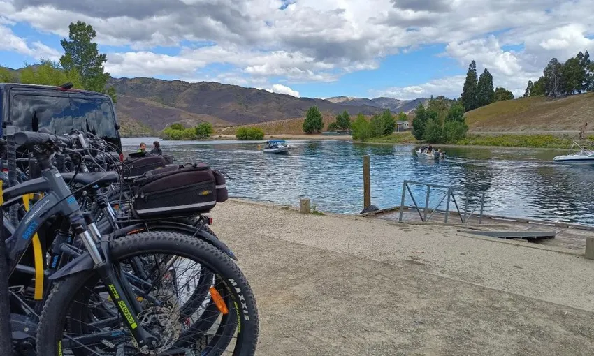 Cromwell to Clyde Lake Dunstan Trail Bike Ride - Book Now | Experience Oz
