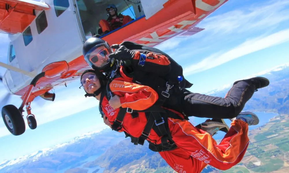 Wanaka Skydive with Queenstown Transfers - 9,000ft