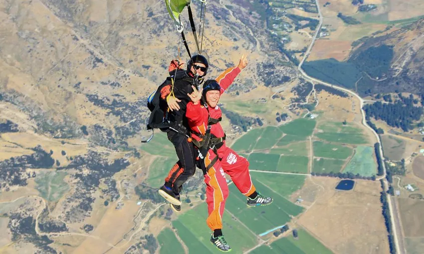 12000ft Skydive Wanaka with Queenstown Transfers - Book Now | Experience Oz
