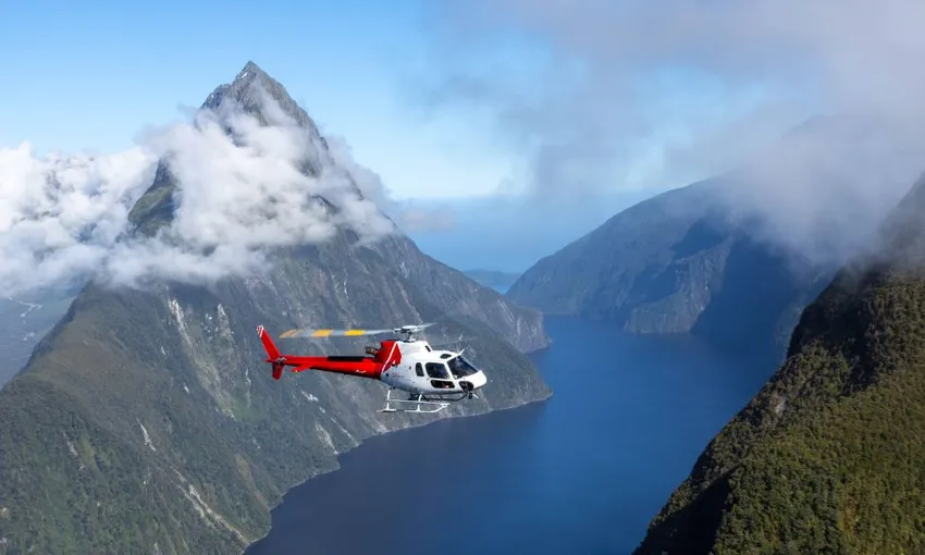 Milford Sound Helicopter Tour from Queenstown - Book Now | Experience Oz
