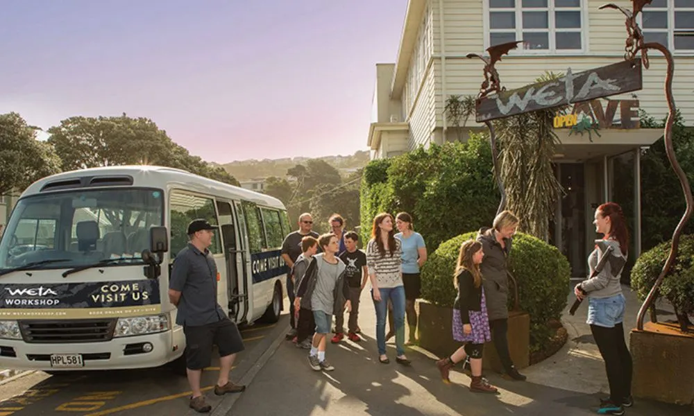 Weta Workshop Experience and Guided Transfer | Experience Oz-4