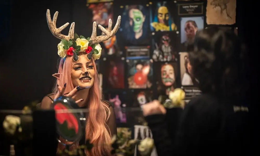 Weta Workshop Experience and Guided Transfer | Experience Oz-3