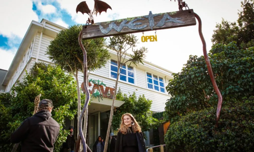 Creative Workshop Intro to Leatherwork | Experience Oz-1