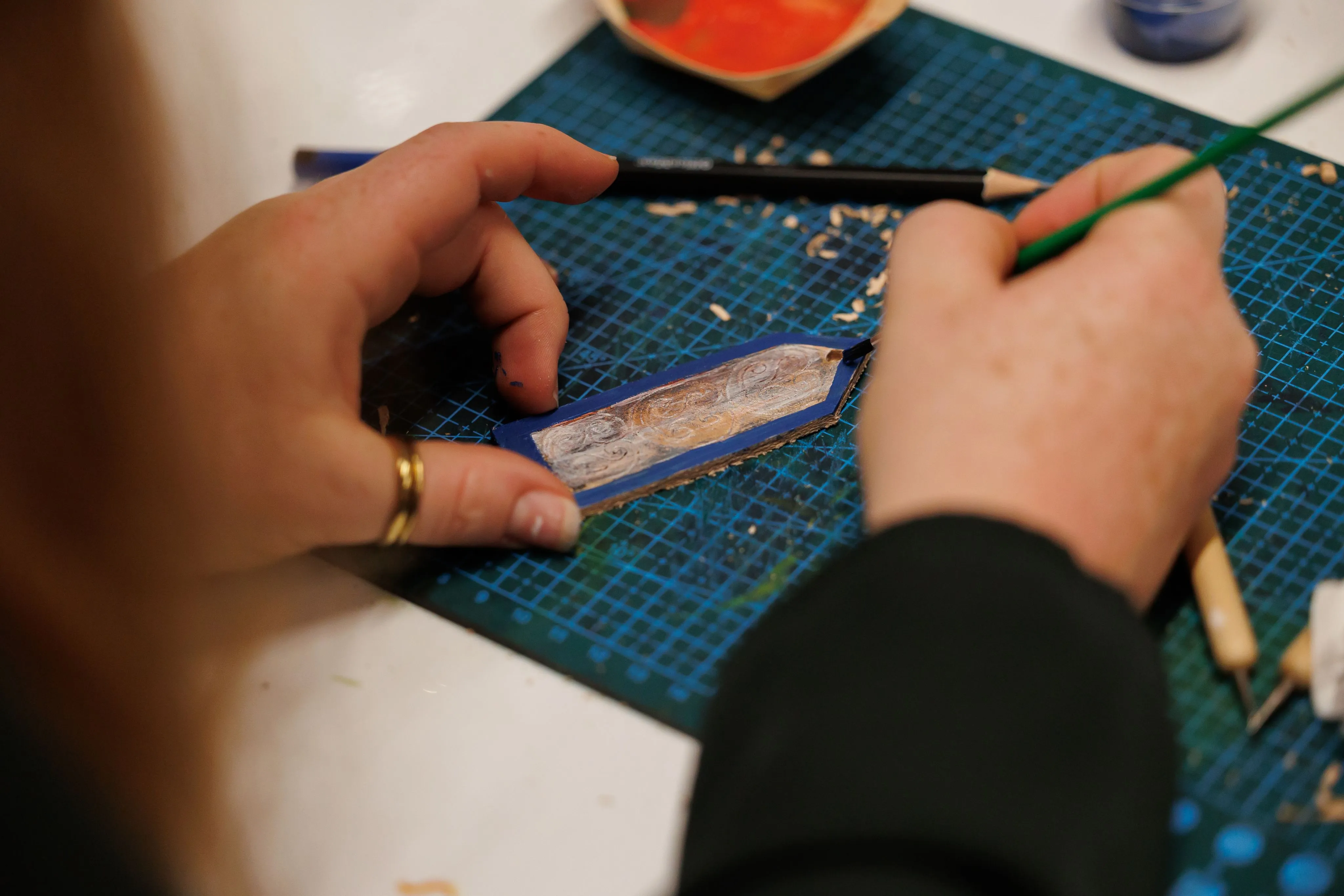 Creative Workshop Intro to Leatherwork | Experience Oz-2