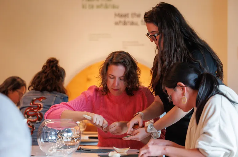 Creative Workshop Intro to Leatherwork | Experience Oz