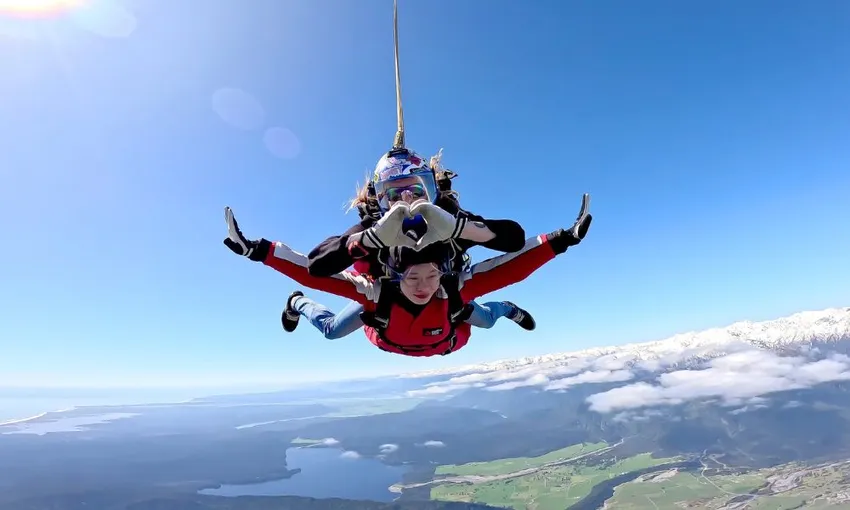Franz Josef and Fox Glacier Tandem Skydive - 10,000ft | Experience Oz
