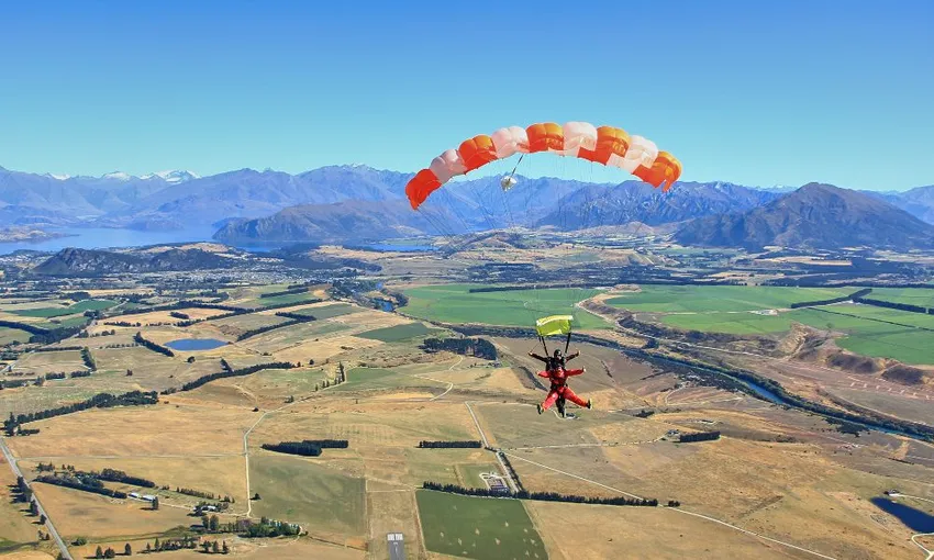 15000ft Skydive Wanaka with Queenstown Transfers - Book Now | Experience Oz