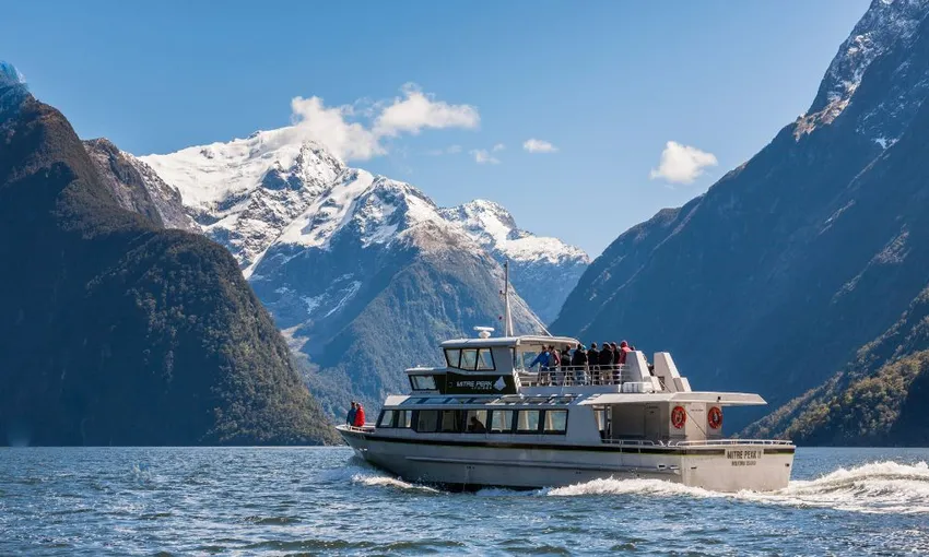 Milford Sound Small Boat Cruise - Book Now | Experience OZ