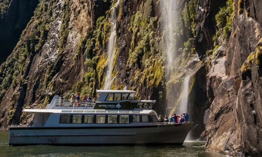 Milford Sound Small Boat Cruise - Book Now | Experience OZ