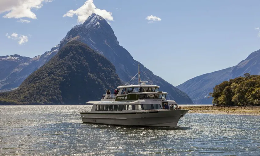 Milford Sound Coach & Cruise from Queenstown | Experience Oz + NZ