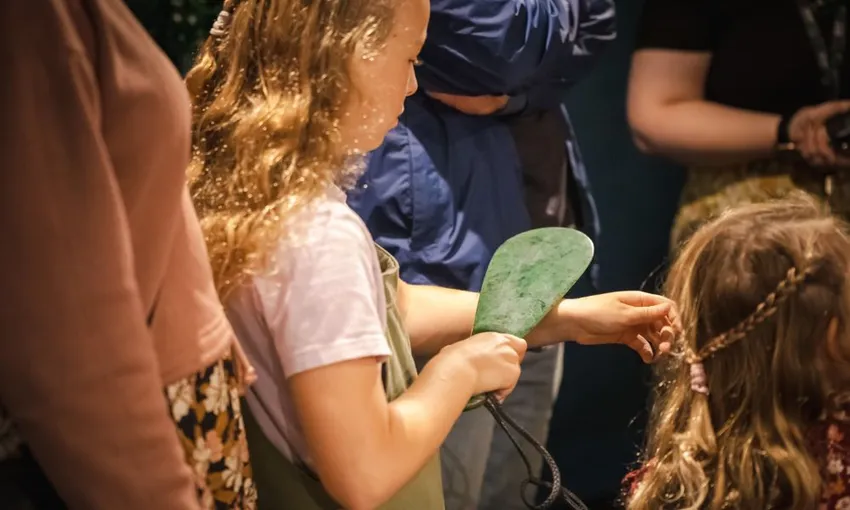 Rotorua Mountain Jade Carving Studio Tour - 40 Minutes | Experience Oz