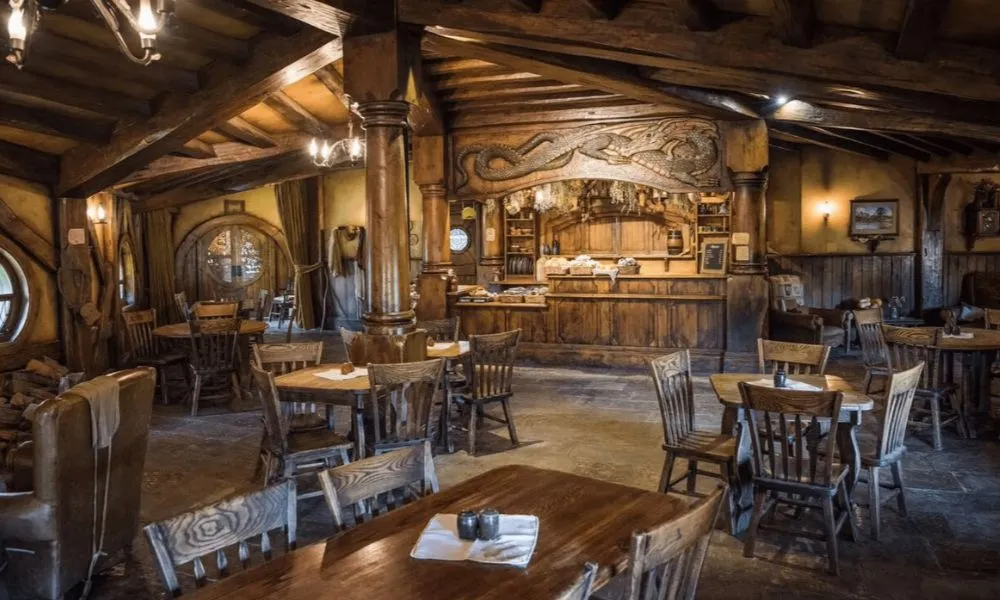 Small Group Hobbiton and Waitomo Day Tour from Auckland - Book Now | Experience Oz-5