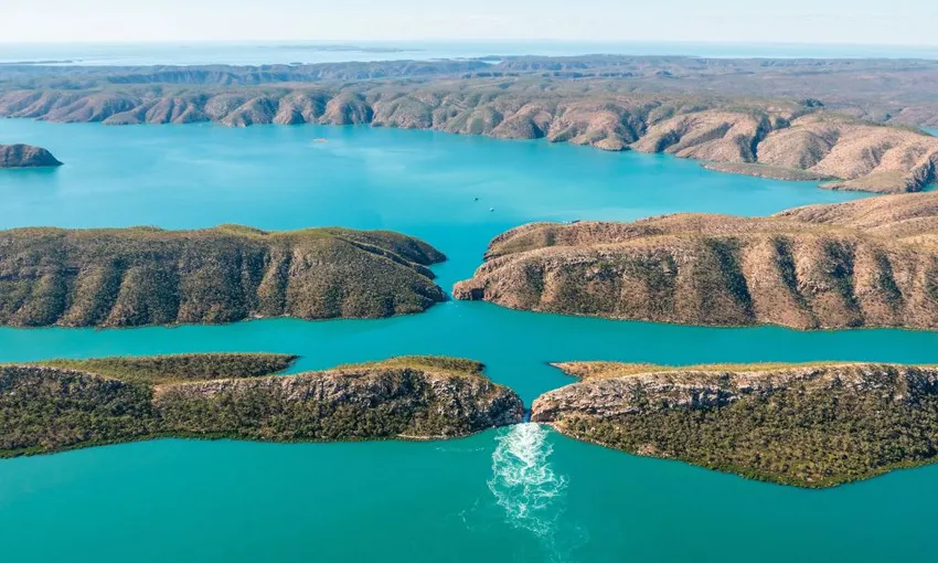 Horizontal Falls Scenic Flight from Broome - Book Now | Experience Oz