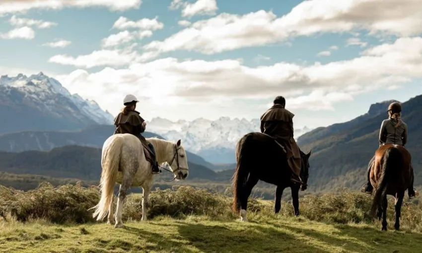 Glenorchy Rees River Horse Trek - Book Now | Experience OZ