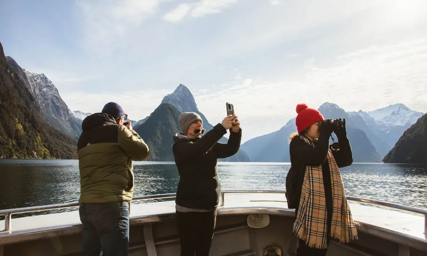Milford Sound Coach Cruise Helicopter Tour from Queenstown - Book Now | Experience Oz