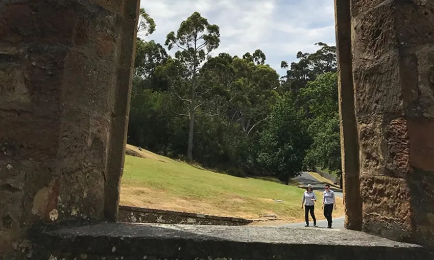 Port Arthur and Lavender Farm Guided Tour | Experience Oz