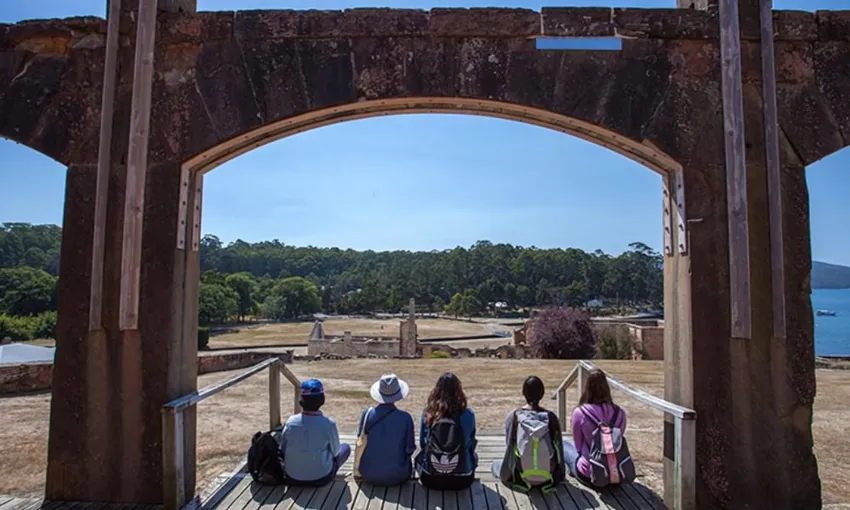 Port Arthur and Lavender Farm Guided Tour | Experience Oz