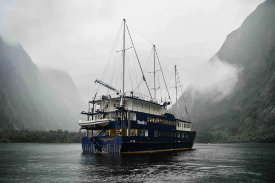 Milford Mariner Overnight Cruise