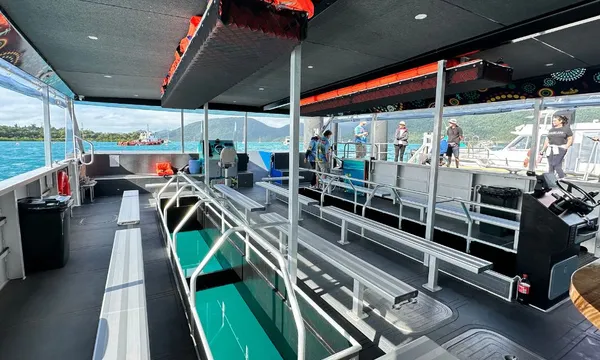 Airlie Beach Glass Bottom Discovery Tour - 70 Minutes