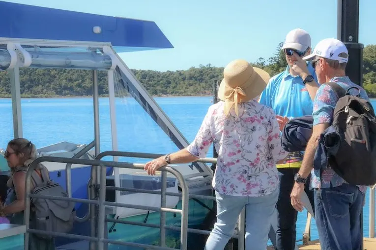 Airlie Beach Glass Bottom Discovery Tour | Experience Oz