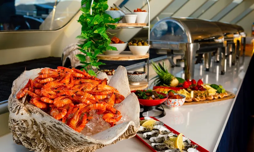 Spirit of Cairns Dinner Cruise - Book Online | Experience Oz
