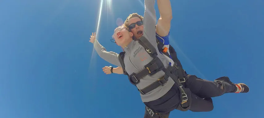 Cairns Tandem Skydive from 14,000ft | Experience Oz