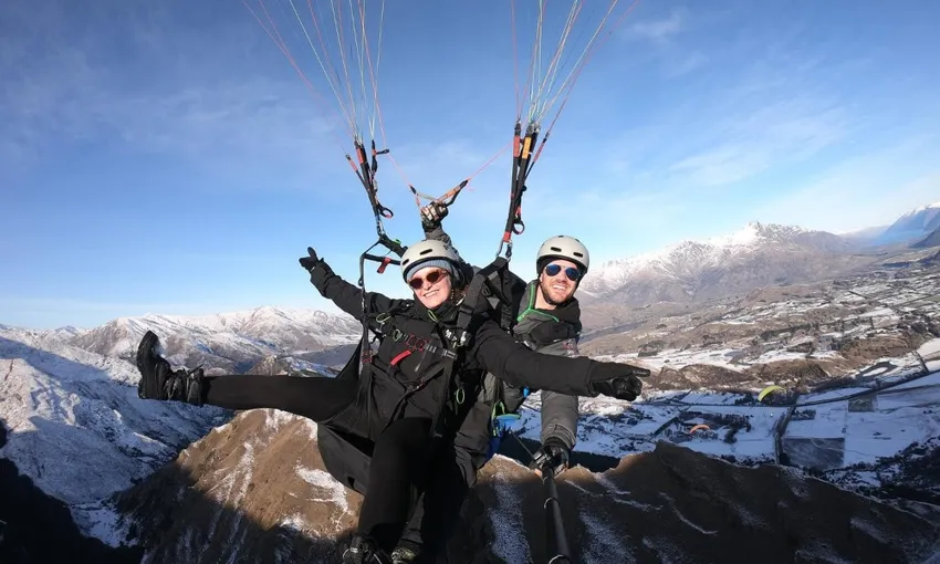 Winter Paragliding at Coronet Peak Queenstown - Book Now | Experience Oz