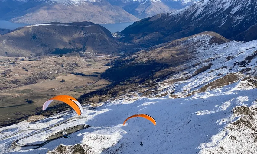 Winter Paragliding at Coronet Peak Queenstown - Book Now | Experience Oz