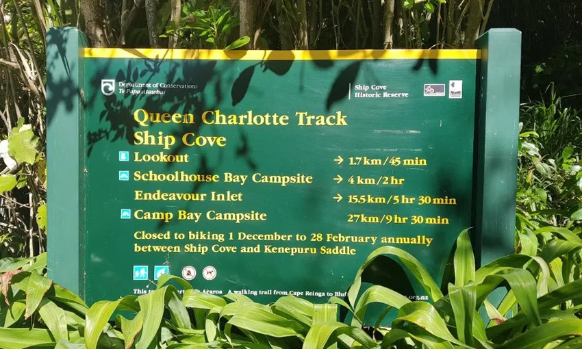 Cruise and Day Walk from Ship Cove to Furneaux Lodge