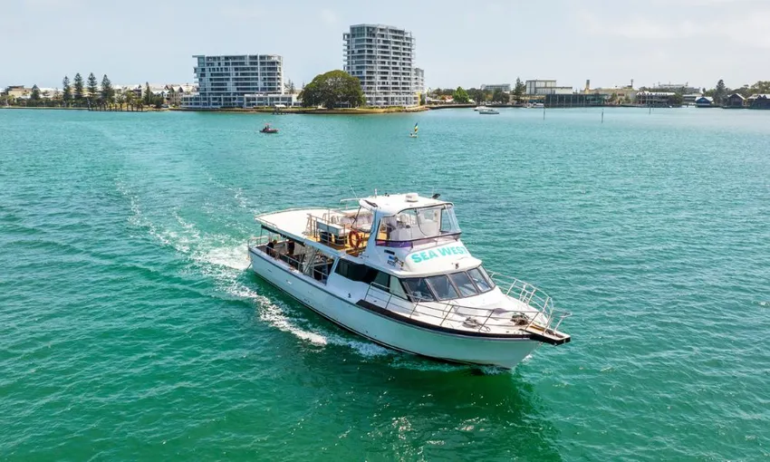 Mandurah Wild Seafood Cruise & Lunch - 3.5 hours | Experience Oz