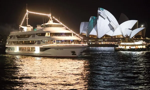 Sydney Harbour Starlight 4 Course Dinner Cruise - 2 Hours
