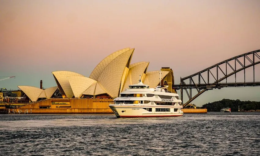 Sydney Harbour 4 Course Dinner Cruise - 3 Hours | Experience Oz