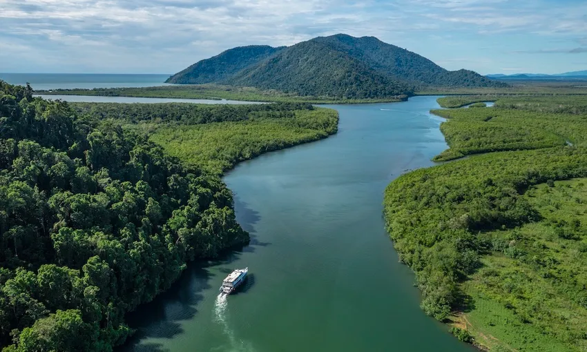 Frankland Islands All-Inclusive Day Tour | Experience Oz
