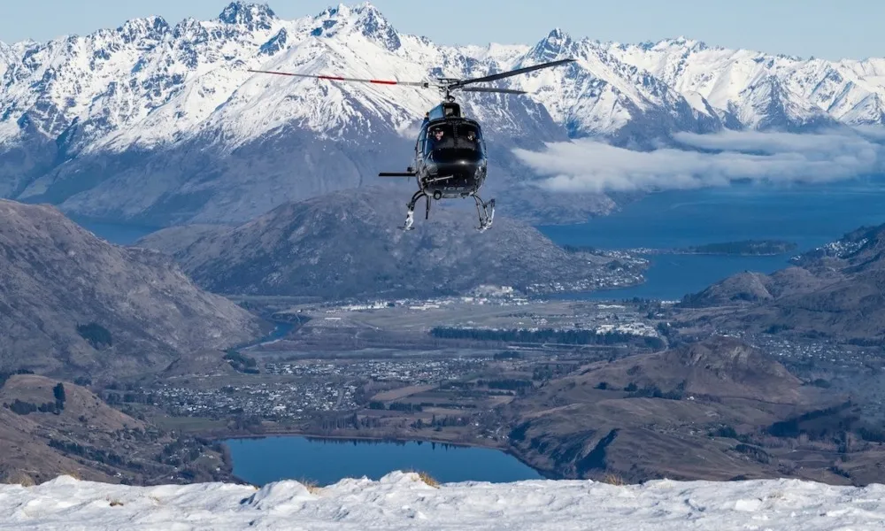 Snow Landing Helicopter Flight | Experience Oz-3