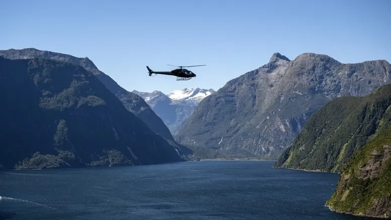 Milford Sound Helicopter Cruise with Earnslaw Burn Landing from Queenstown - Book Now | Experience Oz