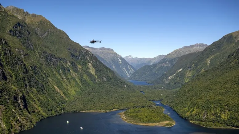 Milford Sound Helicopter Cruise with Earnslaw Burn Landing from Queenstown - Book Now | Experience Oz