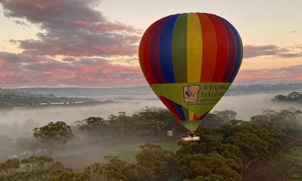 Avon Valley Hot Air Ballooning & Breakfast | Experience Oz-2