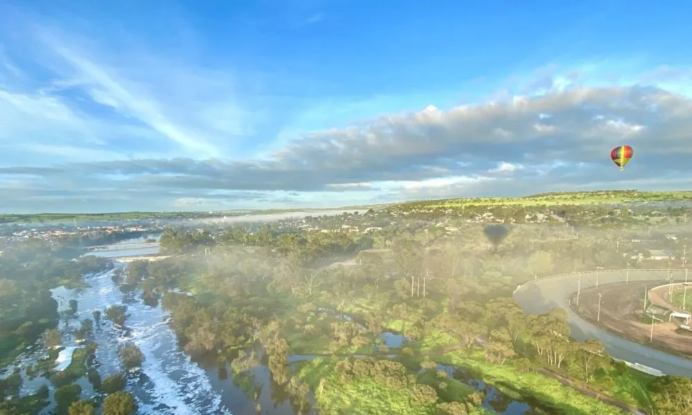 Avon Valley Hot Air Ballooning & Breakfast | Experience Oz-5