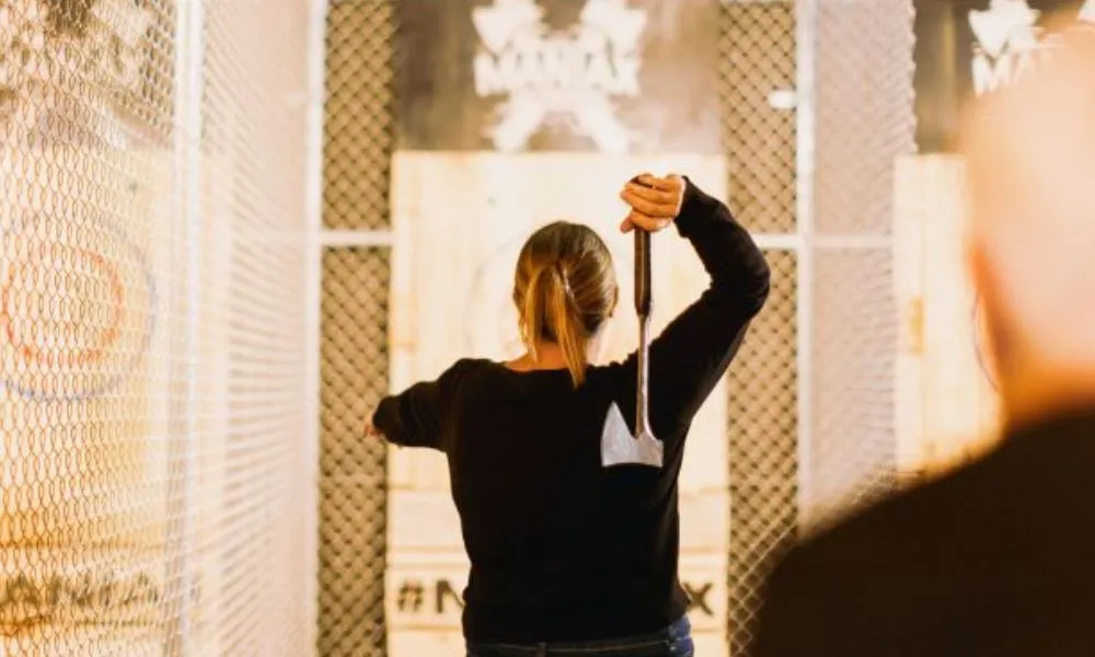 1 Hour Quick Chuck Axe Throwing in Canberra | Book Now | Experience Oz-2