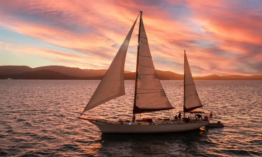 Whitsundays Sunset Sail with Antipasto - Book Now | Experience Oz