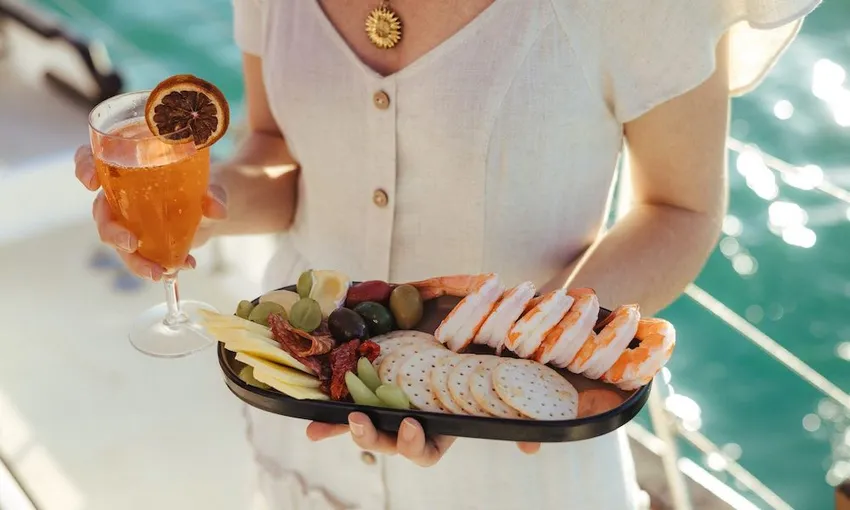 Whitsundays Sunset Sail with Antipasto - Book Now | Experience Oz