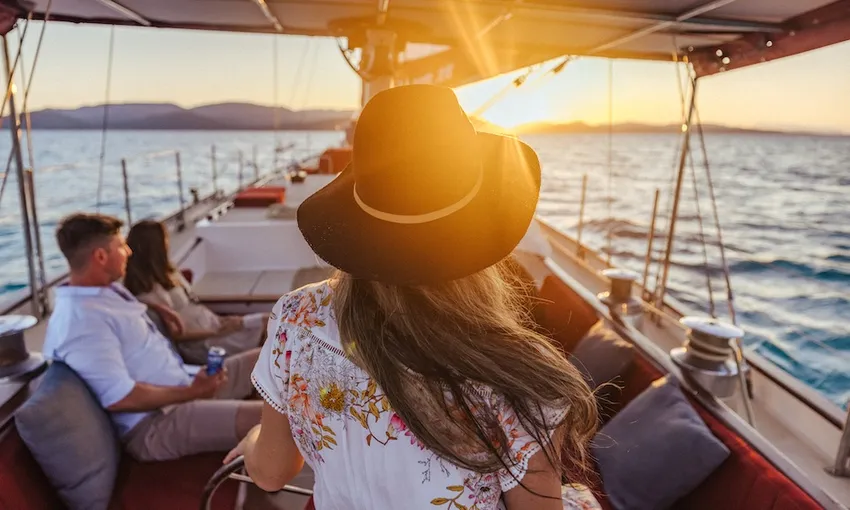 Whitsundays Sunset Sail with Antipasto - Book Now | Experience Oz